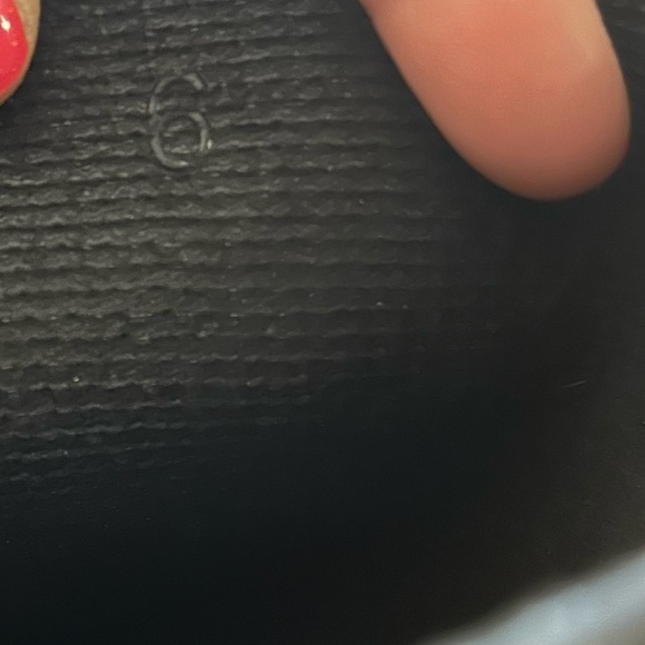 UGG Shaye classic black water proof rain boot w/high gloss finish. Sz-6.    B - Picture 14 of 15